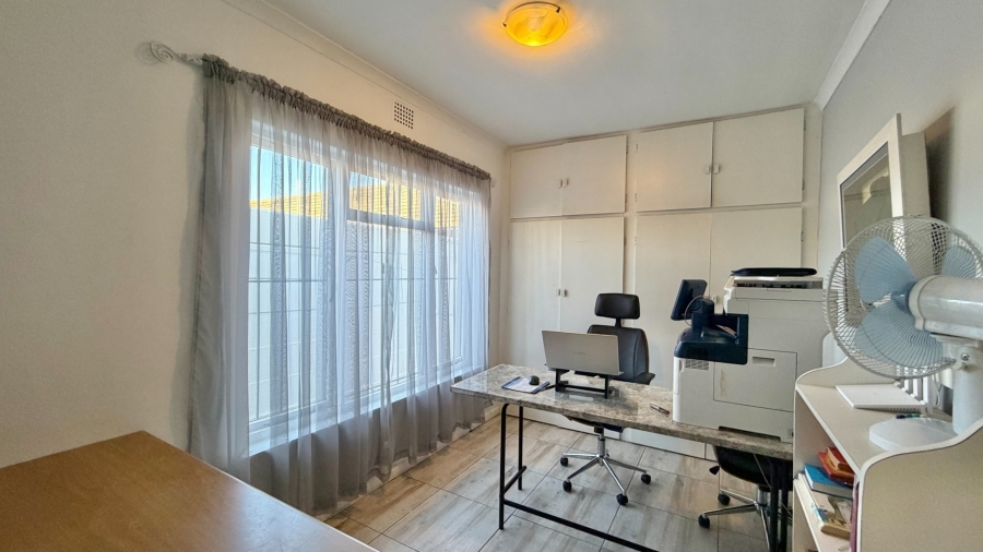 5 Bedroom Property for Sale in Winslow Western Cape